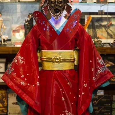 Red Robe Geisha by Weta Workshop with Kurt and Bart