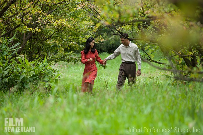 Eriko Hatsune and Matthew Fox as Aya Shimada and General Bonner Fellers